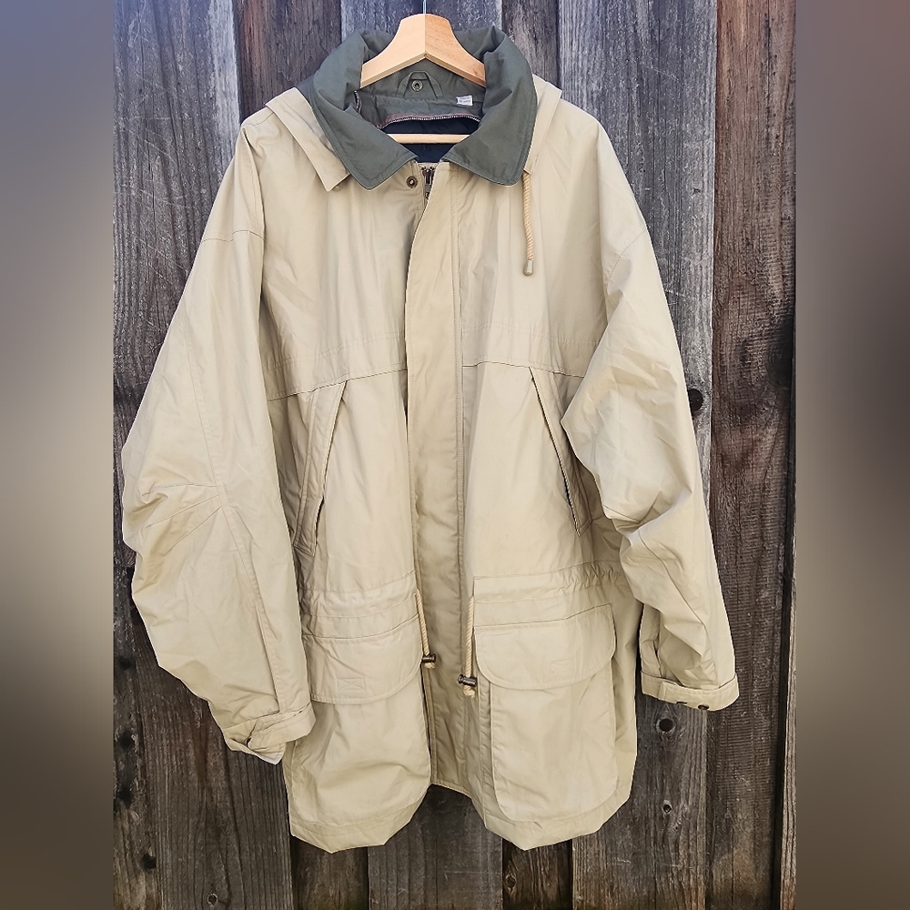 Towne By London fog Trench Coat Ivory & green